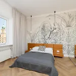 Apartment Heart Of The Old Town Royal By Renters