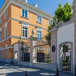 Apartment Heart Of The Old Town Royal By Renters *