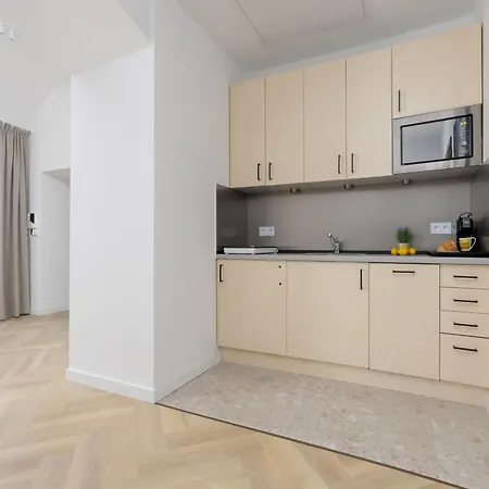 Heart Of The Old Town Royal By Renters
