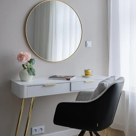 Heart Of The Old Town Royal By Renters *