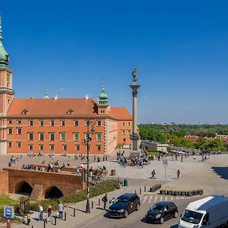 Heart Of The Old Town Royal By Renters Apartament