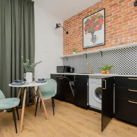 Apartament Heart Of The Old Town Royal By Renters *